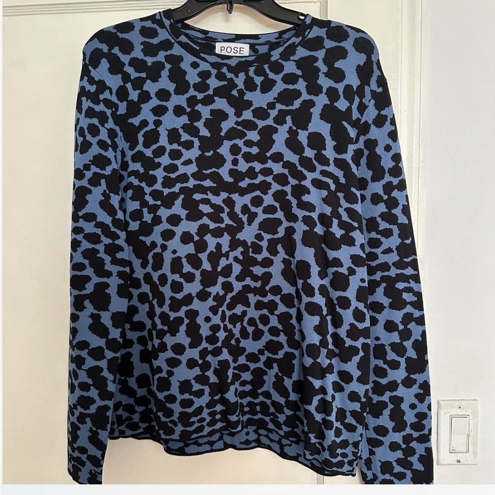 Women's Blue and Black Crew Neck Sweater